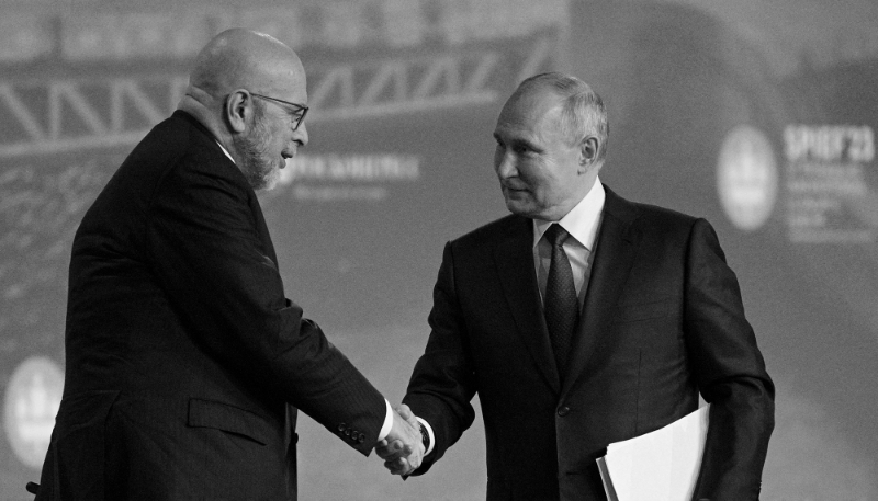 Dimitri Simes, former DG of CNI, with Russian President Vladimir Putin at the St Petersburg International Economic Forum, Russia, 16 June 2023.