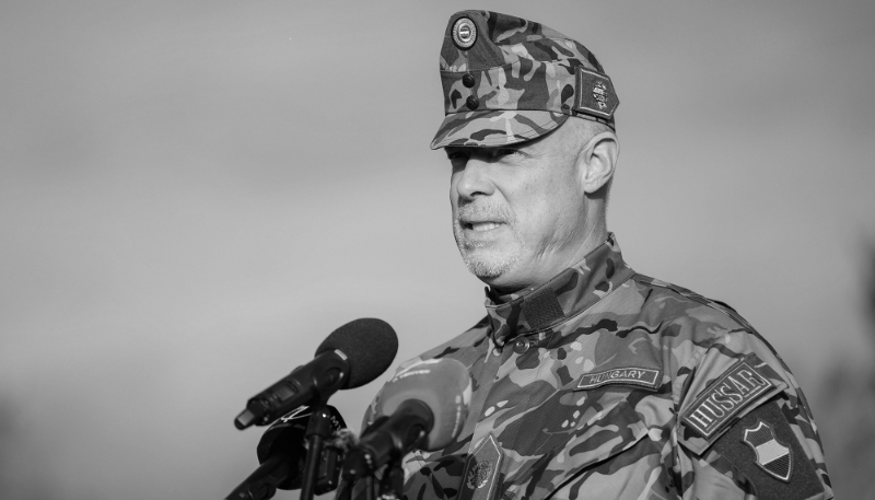 Hungarian Defence Minister Kristóf Szalay-Bobrovniczky was questioned before parliament in late January about the planned military deployment in Chad.