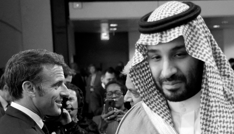 French President Emmanuel Macron and Saudi Crown Prince Mohammed bin Salman al-Saud in Paris, 22 June 2023.