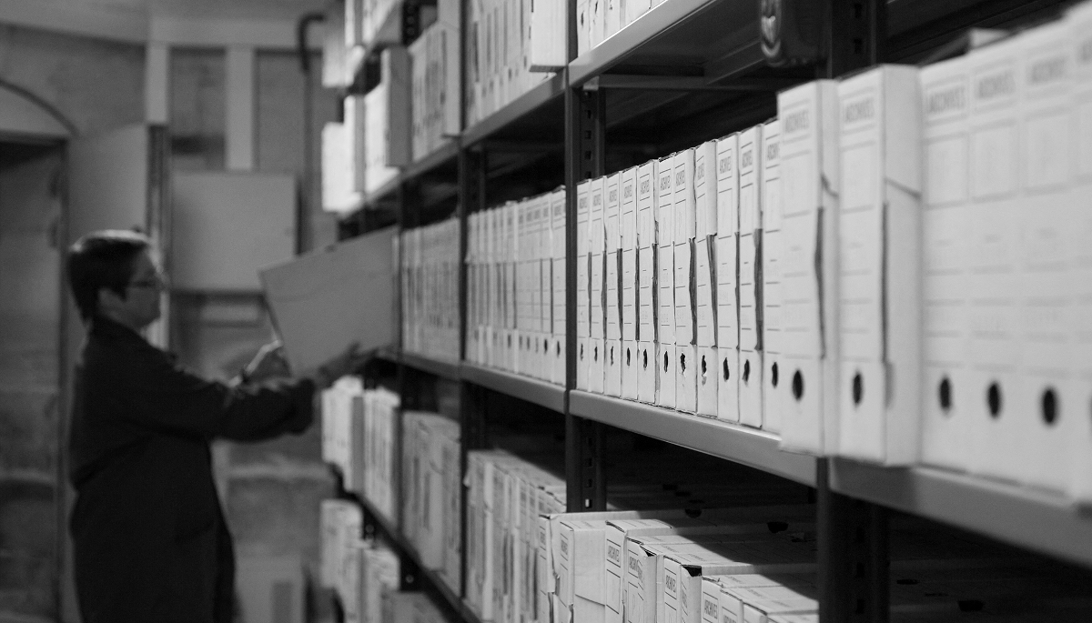 The archives of the Defence Historical Service hold over 450 km of documents which have been produced and received since the 17th century.