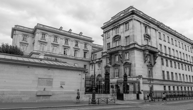 Ministry of Foreign Affairs in Paris, near the Seine.