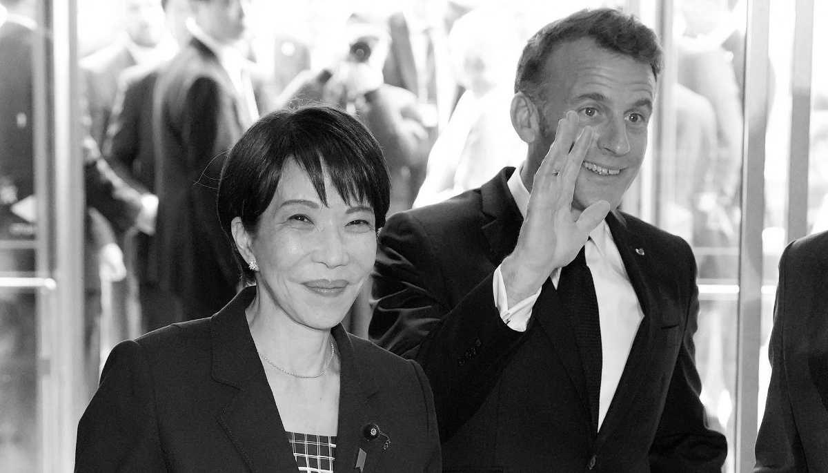 Japanese Prime Minister Sanae Takaichi and French President Emmanuel Macron in Tokyo, on 2 April 2026.