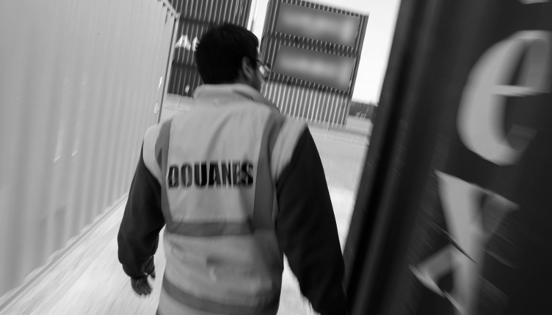 French customs inspection checks at the port of Le Havre, 27 March 2017.