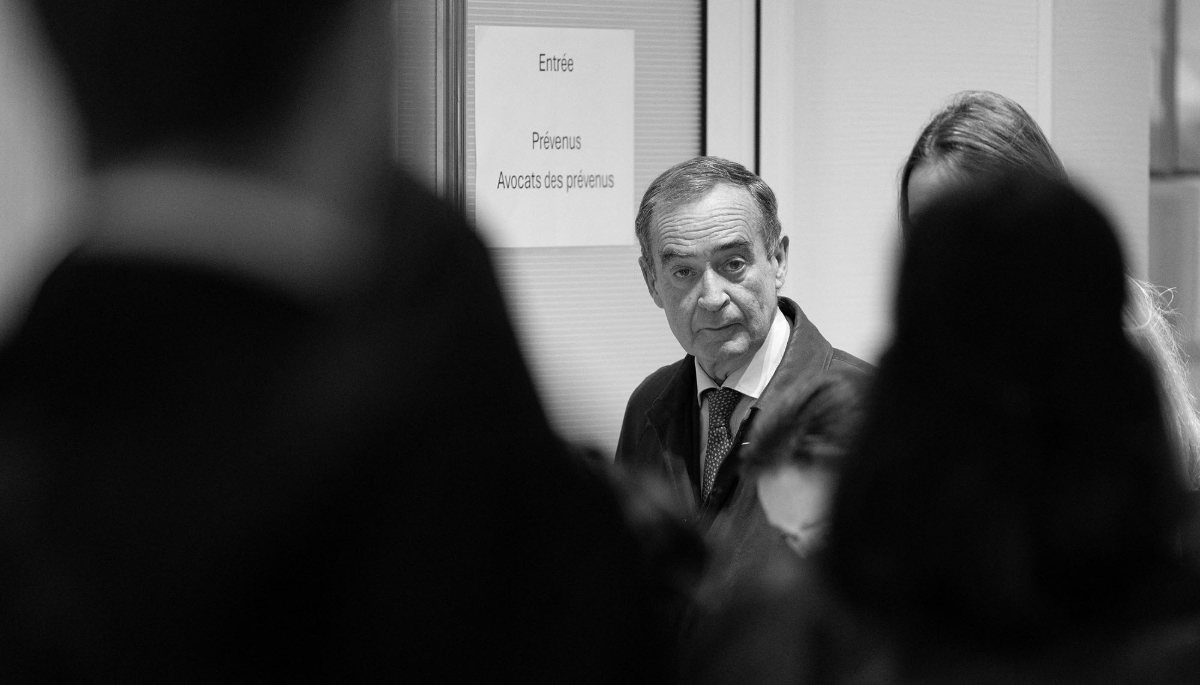 Former Lafarge CEO Bruno Lafont arrives at the Paris court on 4 November 2025, the opening day of the trial.