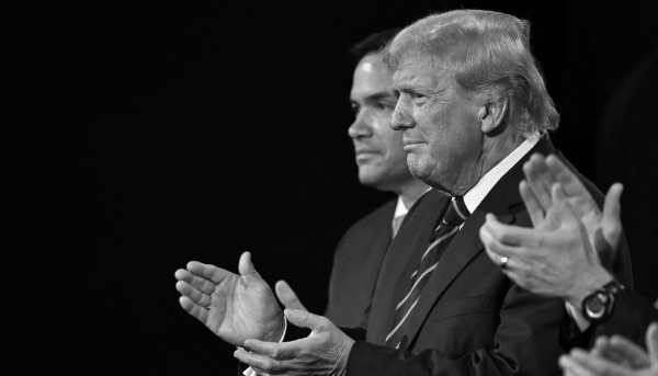 The dismantling of the Global Engagement Center (GEC) would give the future head of US diplomacy, Marco Rubio, here with Donald Trump, considerable room for manoeuvre.