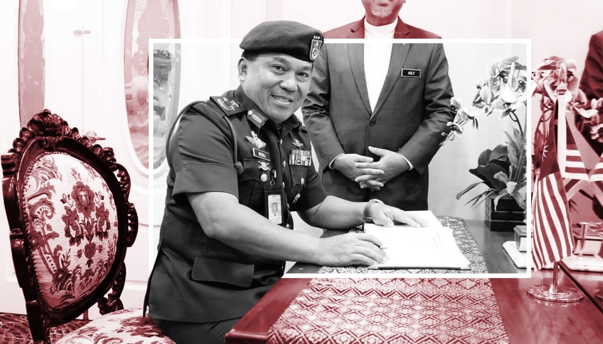 General Mohd Razali Alias, Director of the Malaysian Defence Intelligence Organisation (MDIO). 
